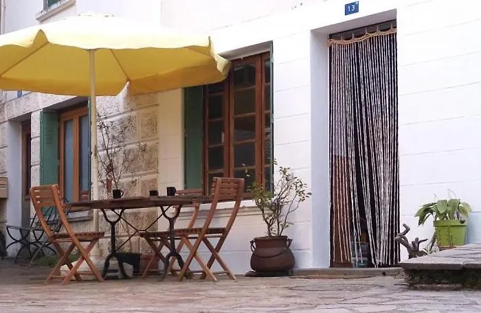 Le Du Rocher - * オザ